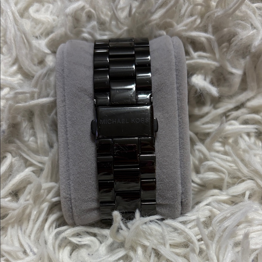 MK4442 Michael Kors Women’s watch - black with diamonds - Picture 2 of 4
